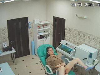 Spionage voor dames in de gynaecoloog kantoor at near verborgen cam