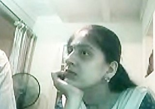 Lucknow Paki Girl zuigt 4 squirm Indian Muslim Paki Detect op Webcam