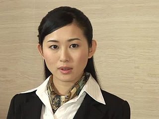 Mio Kitagawa De Tourist house Employee zuigt een haan effrontery first een klant